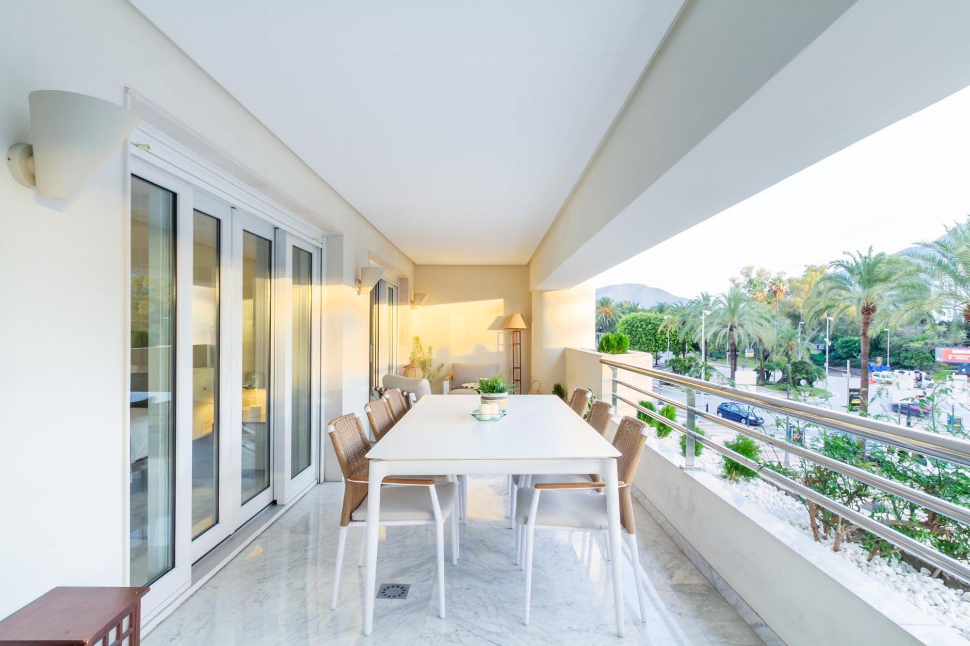 Banus - Playas Del Duque Luxury *